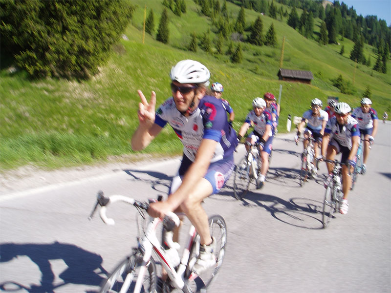 gal/2010/07 - Sella Ronda Bike Day 2010/05 - SellaRonda_Bike_Day/02_sul Passo Campolongo/11P6270155-01.jpg